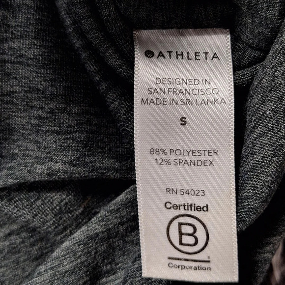 Athleta Small Uptempo Gray Long Sleeve Pullover Top Round Hem Thumbholes - Picture 10 of 14